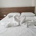 Apartament Viktoria's *